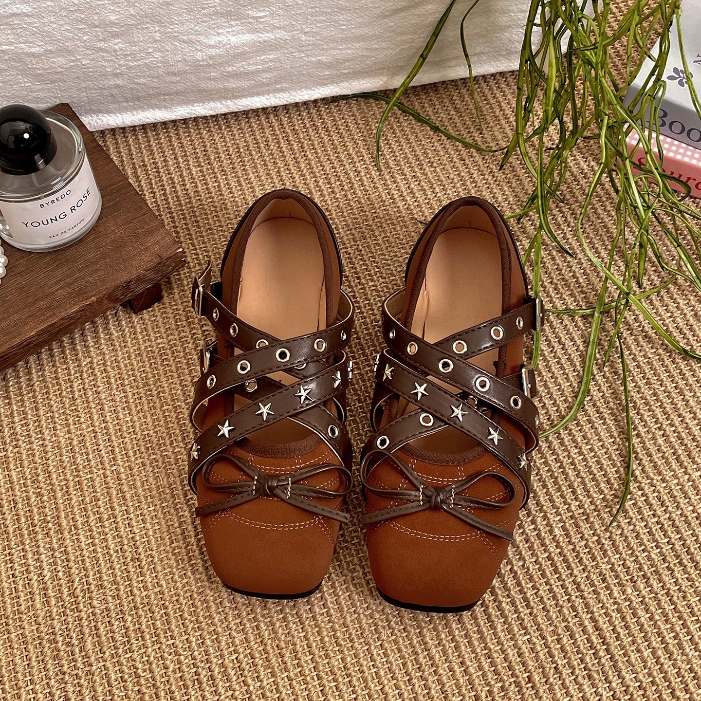 

French fairy style white square head shallow mouth flat sole shoes women s summer 2025 new versatile inner height increase Mary Jane shoes 40 коричневый