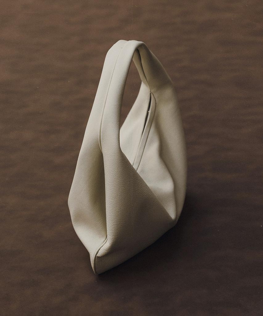 Blankroom Her Vessel Bag_Cream