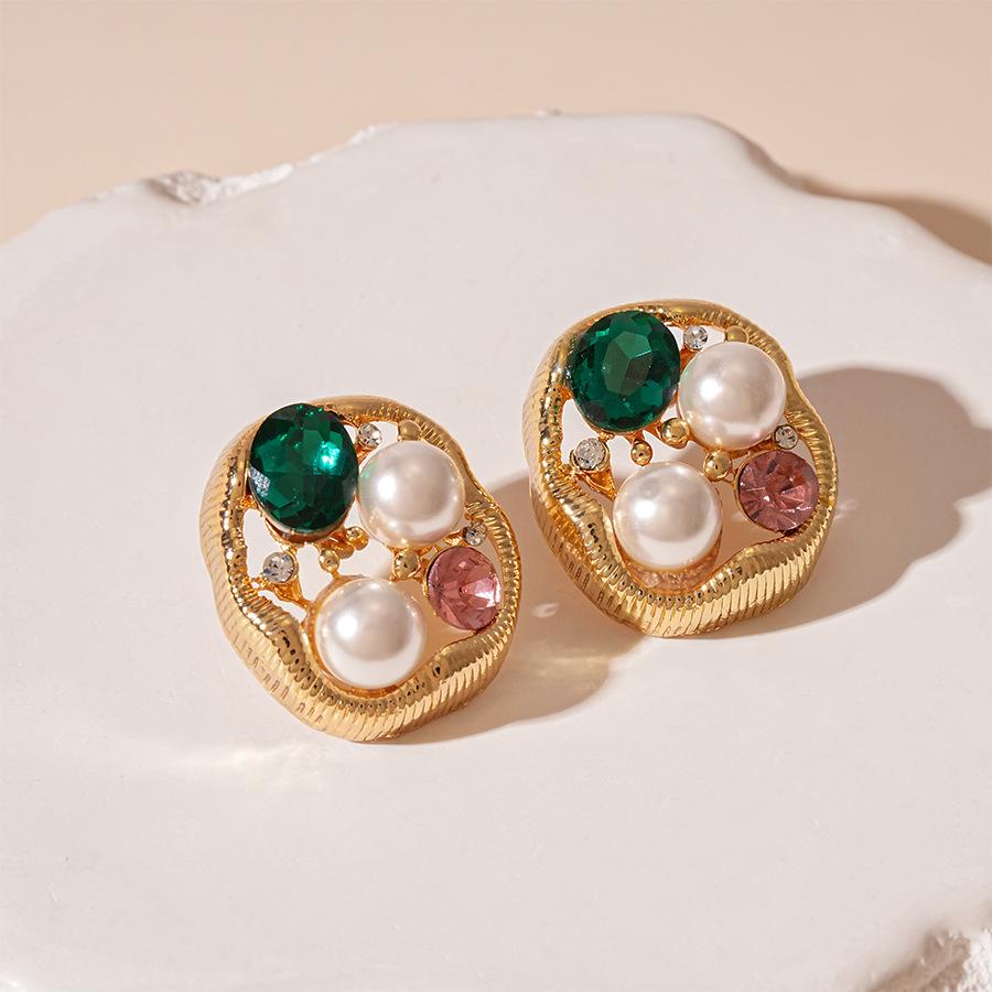 Silver Needle Luxury Pearl Heart Stud Earrings - Versatile, Fashionable Court Style