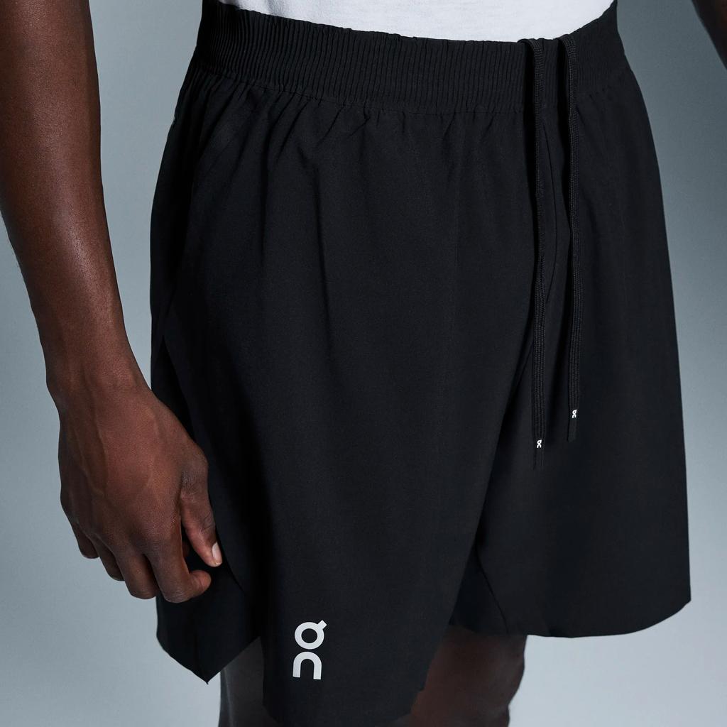 On Core Comfortable Versatile Lace-Up Three-Quarter Sports Shorts Men Shorts Black 1MF10740553