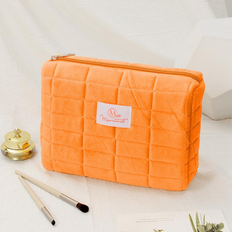 

Fashionable Travel Storage Large Capacity Makeup Bag Portable Fabric Bag Makeup StyleA