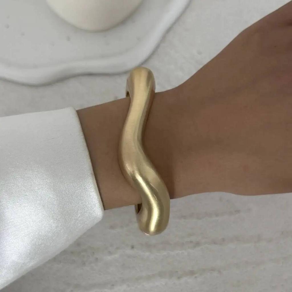 IngeSight.Z 4 Styles Exaggerated Thick Resin Acrylic Wide Cuff Bangles Women Vintage Irregular Geometric Spring Bracelet Jewelry