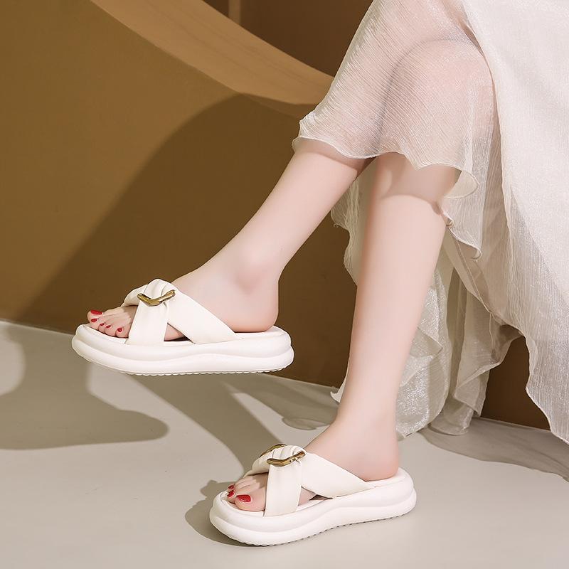 Slippers women's 2025 new summer wear fashion cool slippers with skirt temperament one-word drag