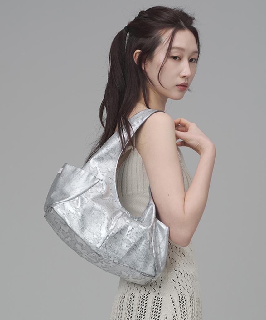 Kimimi Pocket Medium Shoulder Bag Silver