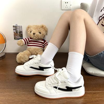 Fashion 2024 New Cute Board Shoes Korean Simple Fashion Thick Bottom Casual Hundred Small Shoes Comfortable Running Shoes