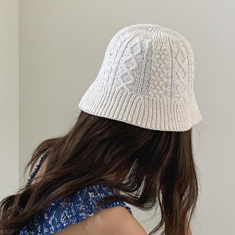 

Bucket hat with a simple twist, women s spring and summer knit beanie hat beige