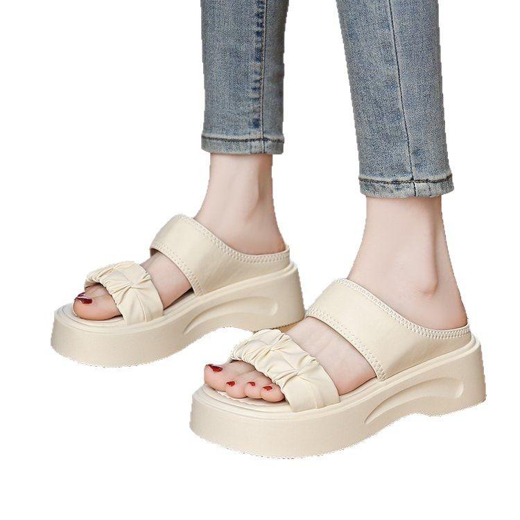 High-end thick-soled cool slippers for women's summer outer wear, new models, not tired feet to increase height, soft-soled beach one-word sandals