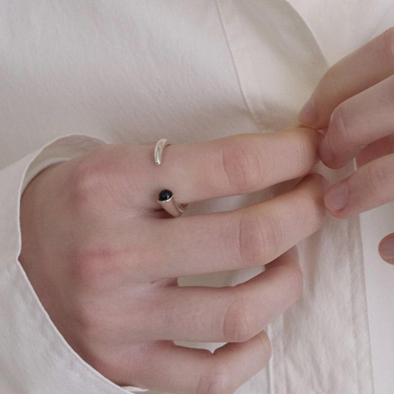 

ovbeige [VEI] 925silver PETAL GEM OPEN RING_ONYX GOLD