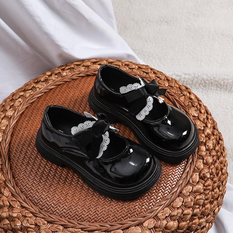 Spring and Autumn New Fashion British Style Girls Soft Sole Comfortable Leather Shoes
