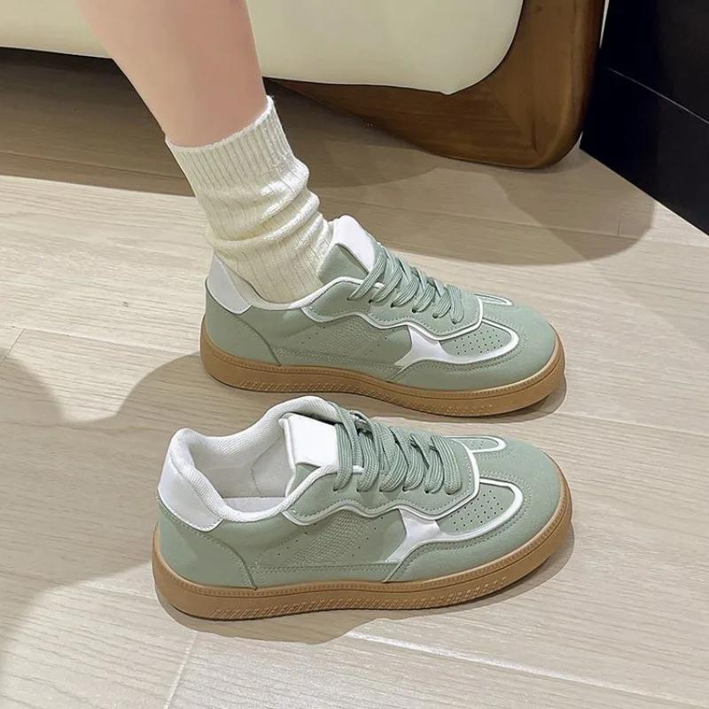 Fashion 2025 New Autumn Women's Low Cut Casual Walking Outdoor Lace Up Flat Shoes Women's Fashionable Sports Kawaii Shoes Sneakers
