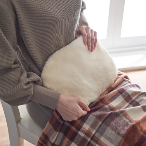 Instantly Warm Up In the Microwave with This LADONNA Hocca Gel Hot Water Bottle, Size L (RX41-JY) (white). It Takes Just 3 Minutes In the Microwave, C