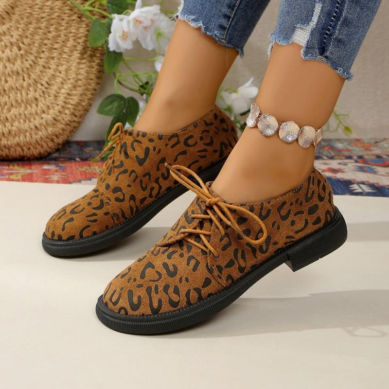 

Женские туфли на платформе большого размера, новые весенне-осенние, на толстом каблуке, на шнуровке, модные, универсальные и удобные туфли из маленькой кожи 43 цветной печати леопарда
