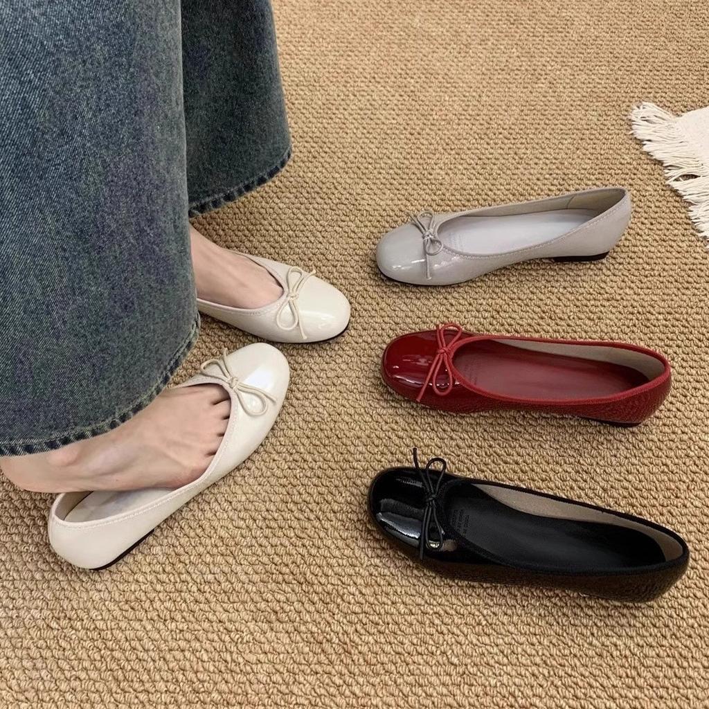 Patent leather flat bottom red round head shallow mouth spring and autumn new French fairy evening breeze gentle pedal lazy bean shoes