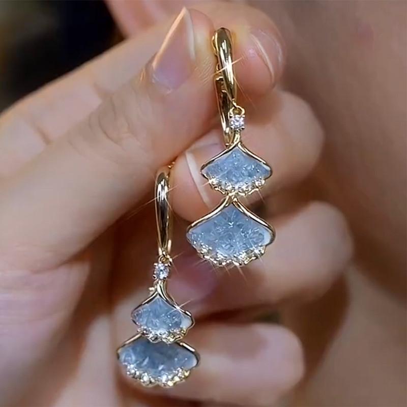 Exquisite Light Blue Crystal Ginkgo Leaf Earrings For Women Fashion Personalized Daily Accessory Party Birthday Gifts