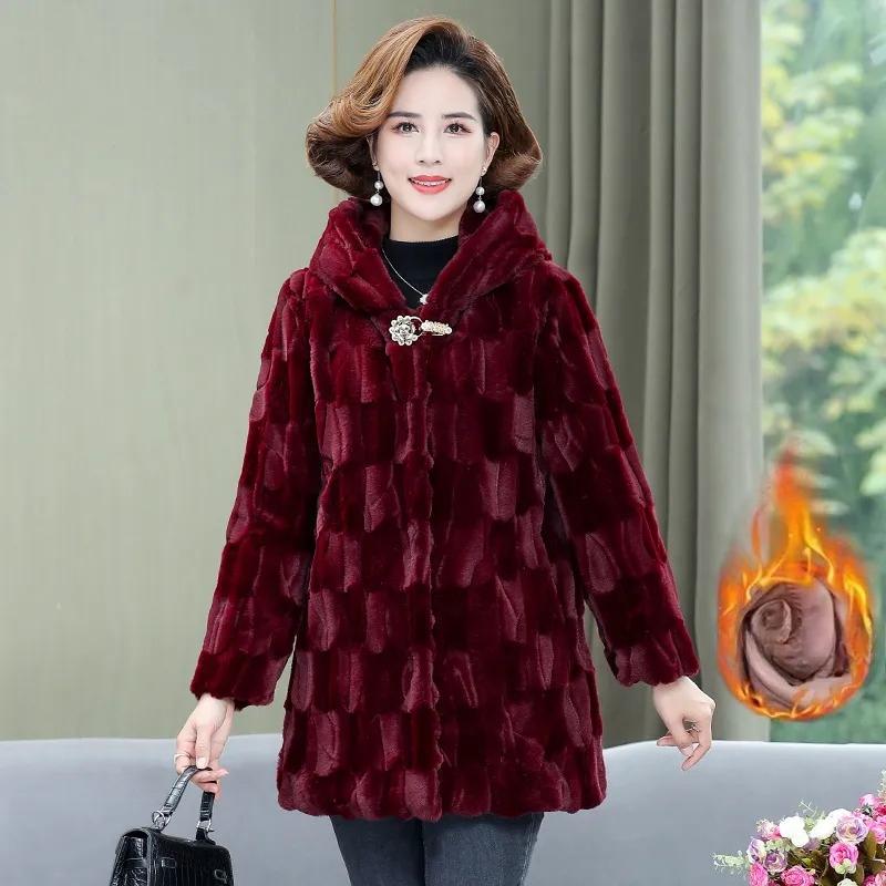 

Мамине зимове пальто з імітації норки та шкіри, зимове пальто середнього та похилого віку з капюшоном, товсте, вільного крою XXXXXL вина червоного кольору