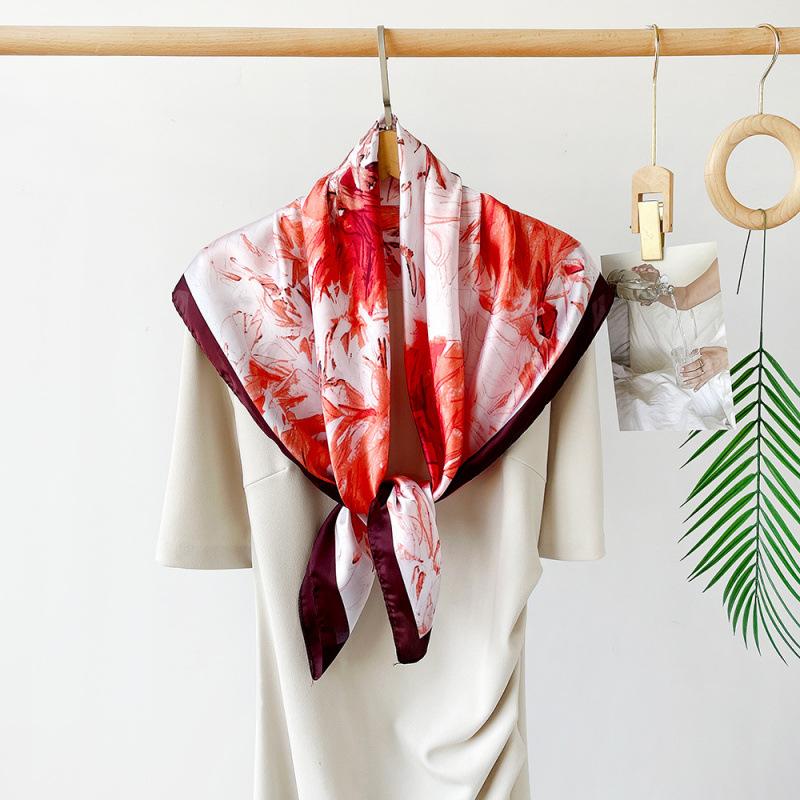 Seidenschal für Damen Frühling und Sommer Neu Satin Bedruckt Imitation Seidenschal Großes Quadratisches Tuch Temperament Schal Kopftuch