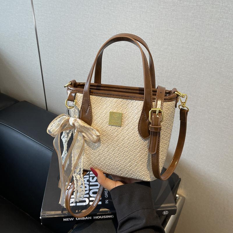 Niche handbag women's new popular fashion versatile high-end single shoulder crossbody bucket bag