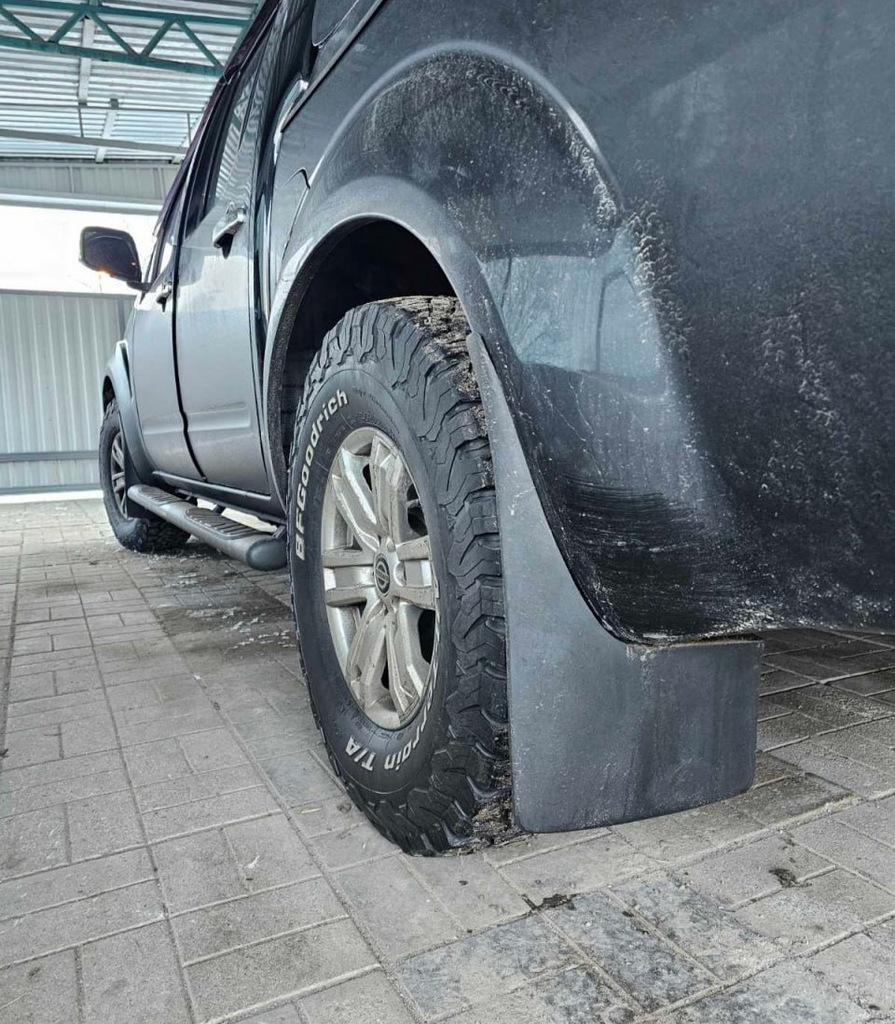 Hintere Kotflügel (2 Stk.) für Nissan Navara 2006-2015