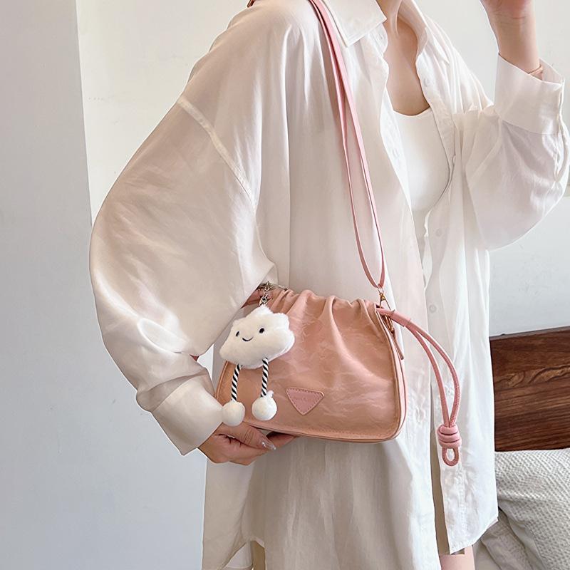 Bag Korean High Value Bucket Bag Summer New Niche Design One Shoulder Crossbody Bag Women's Pleated Bag