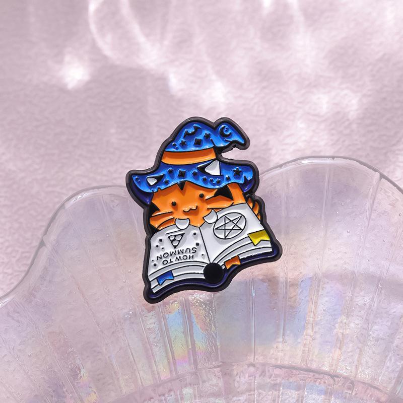 Cat Playful Cartoon Brooch Stylish Alloy Pin For Fun And Creative Outfit Accessories