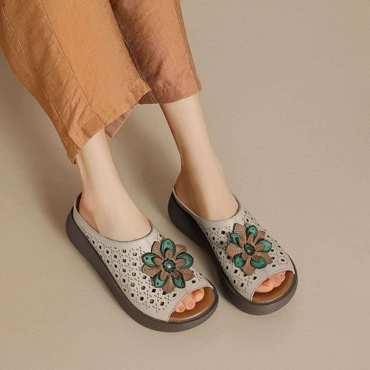 

Тапочки женские летние удобные и не утомляющие ноги новые летние тапочки с открытым носком и перфорацией дышащие этнический цветочный принт танкетка женская обувь 40 абрикосовый