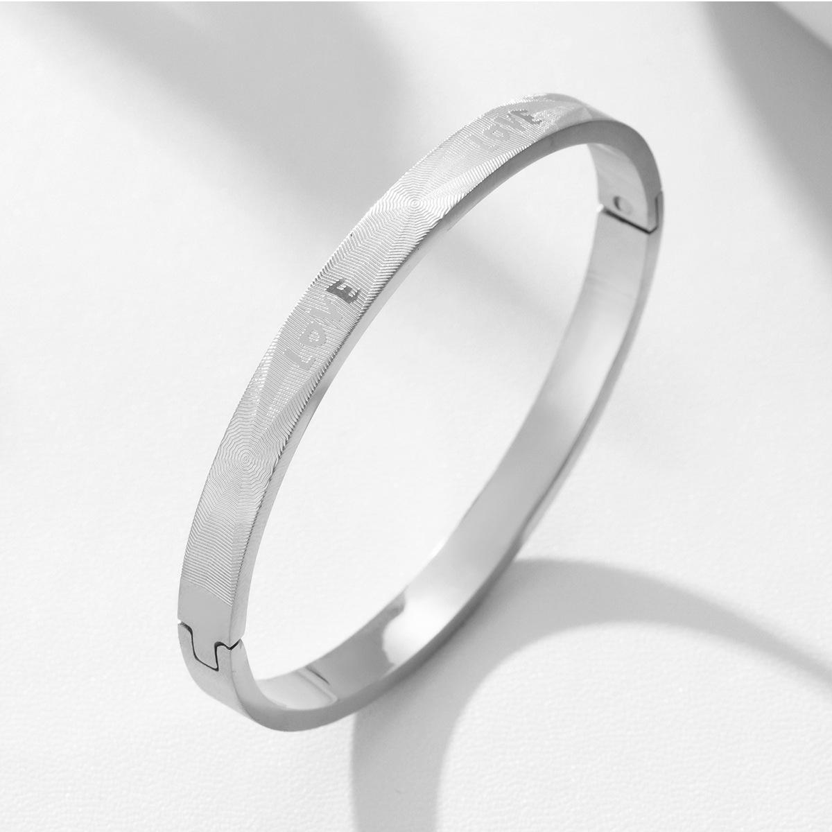 

New titanium steel bracelet creative corrosion LOVEYOU mesh buckle couple bracelet stainless steel decoration