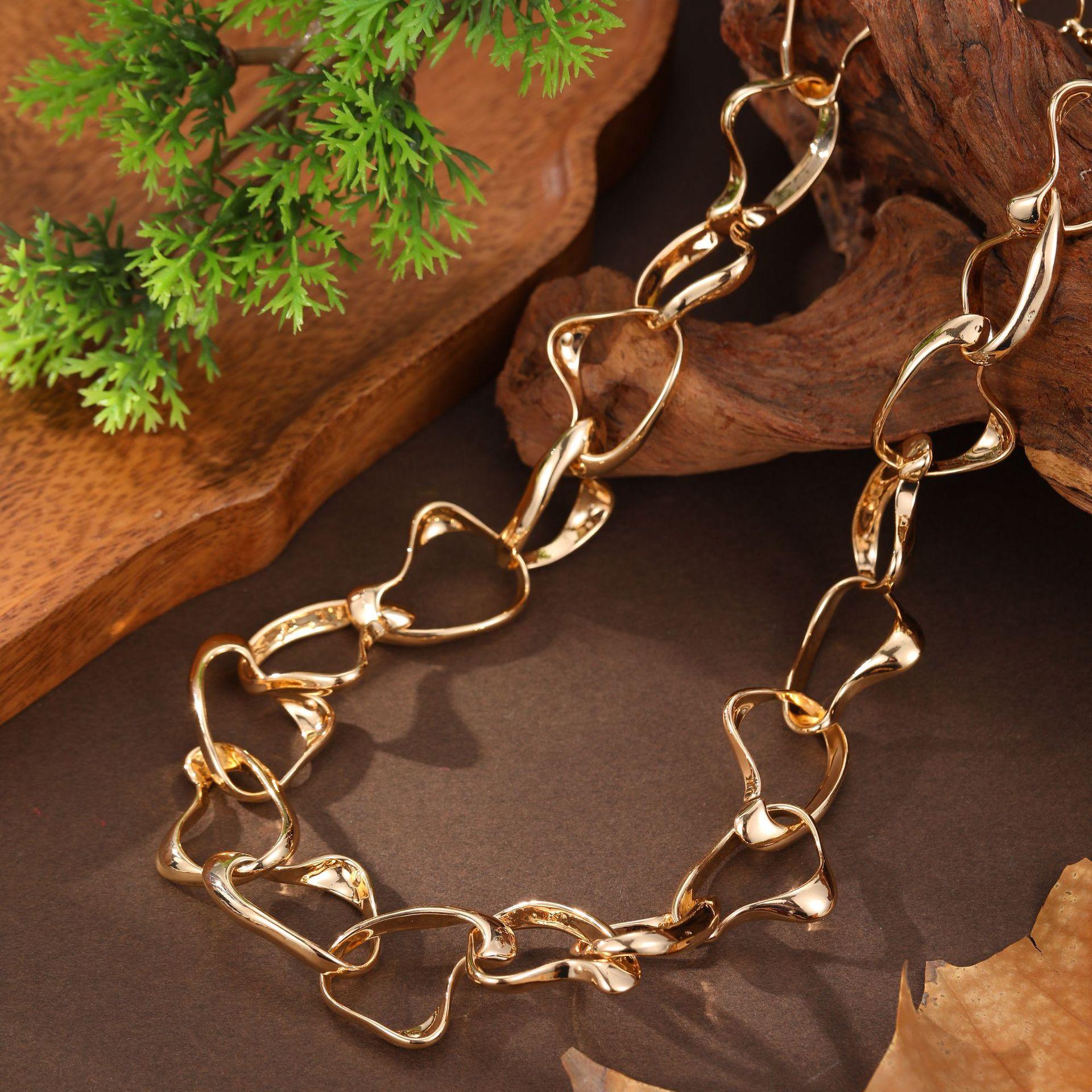 

New irregular hollow ring necklace, women s exaggerated punk geometric ring neck necklace