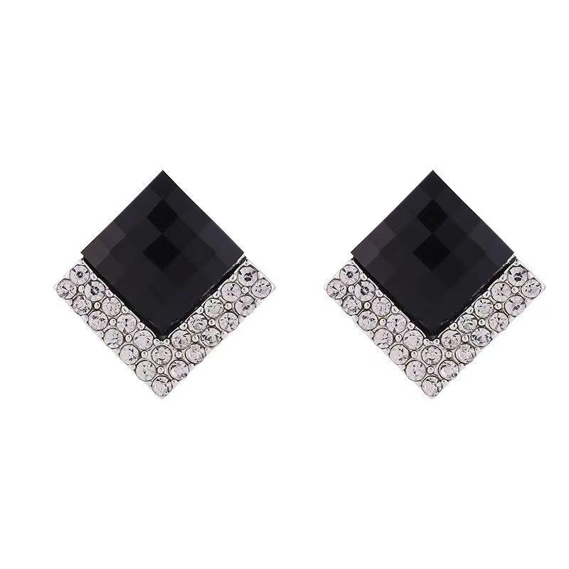 Elegant Geometric Black Rhombus Square Stud Earrings for Women