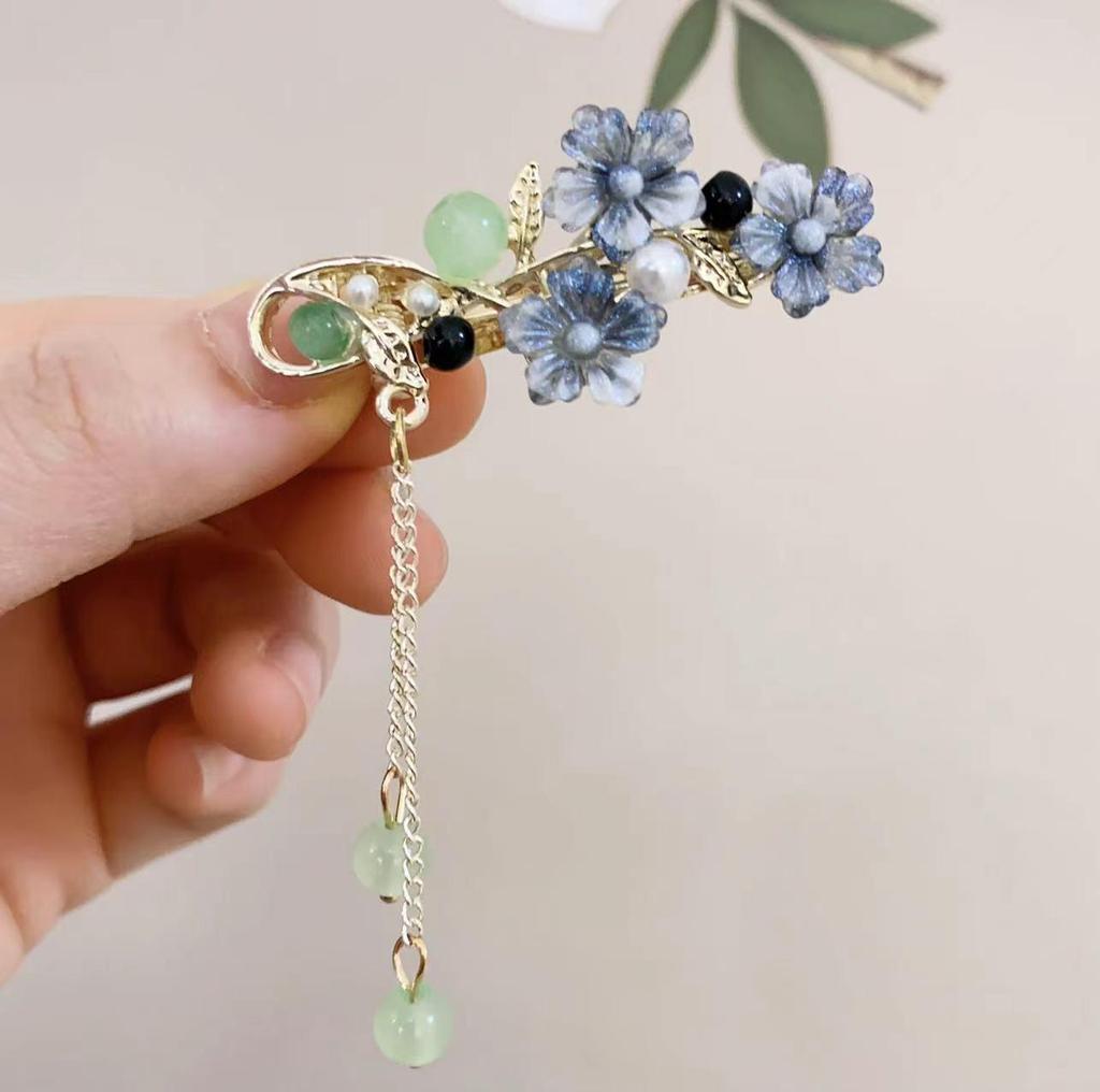 Elegant Hanfu Butterfly Hair Clip with Tassel Accent – Exquisite Chinese Style Side Hairpin