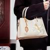 Embroidery New Chinese Large Capacity Portable Ladies Mom Bag Premium Messenger Women'S Bag Mother-In-Law