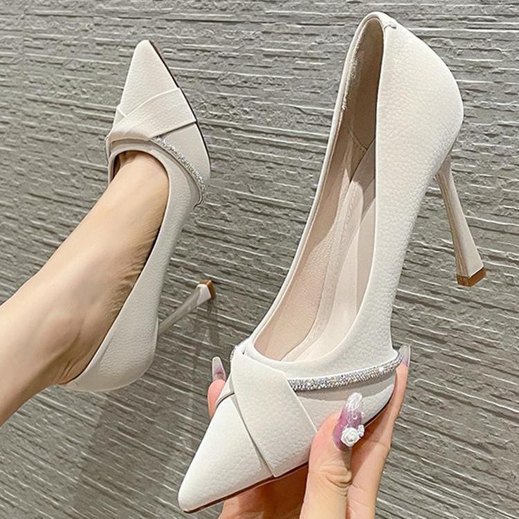 Pointed versatile high heels women's spring 2025 new temperament fine heel non-slip rhinestone shallow mouth professional women's single shoes