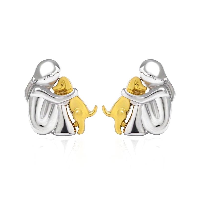 

Креативная маленькая девочка и собака обнимают серьги, ожерелье, вечерние ювелирные изделия, подарок