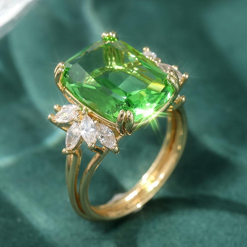 Huitan Opulent Wedding Rings with Big Green CZ Exquisite Graceful Women Finger Accessories Trendy Chic Temperament Party Jewelry