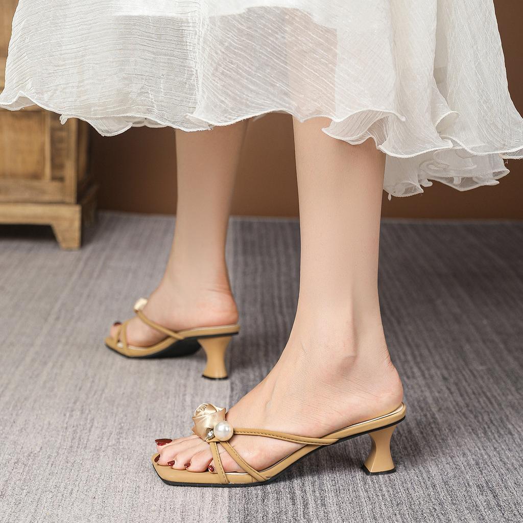 Fashion luxury rose flower slippers women pearl beading high heels flip flops narrow band strange heeled crystal sandalias mujer 2025