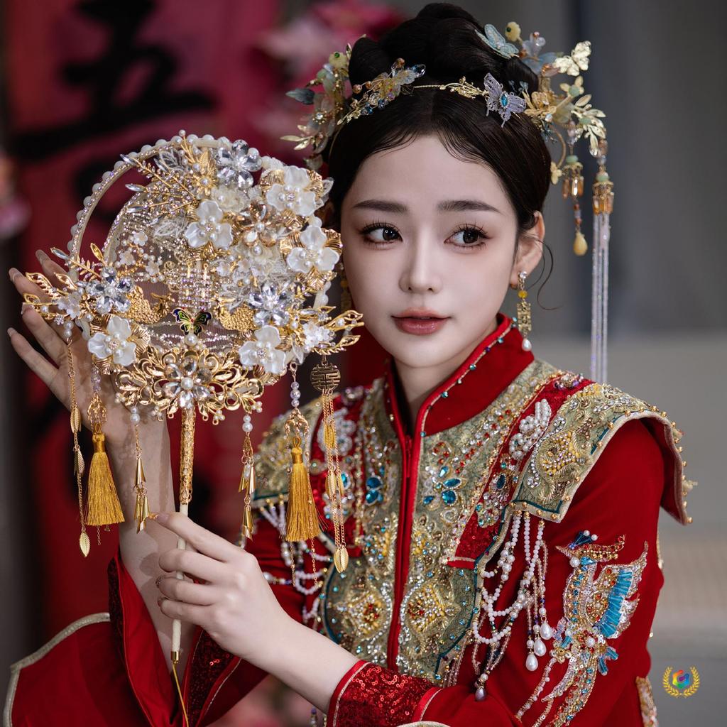 Golden Handmade Chinese Wedding Fan – Bridal Xiuhe Dress Accessory Round Fan 9139