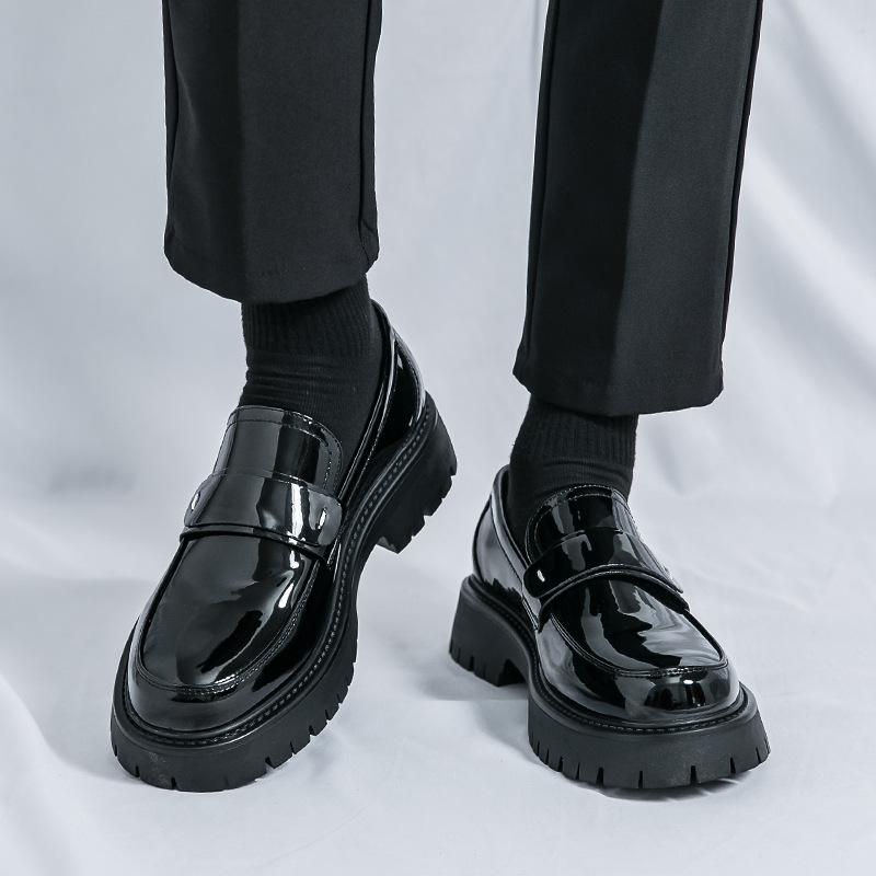 

British style men s black and white color matching leather shoes inner height increase 6CM8 young lazy foot cover thick sole height increase roun 38 чёрный