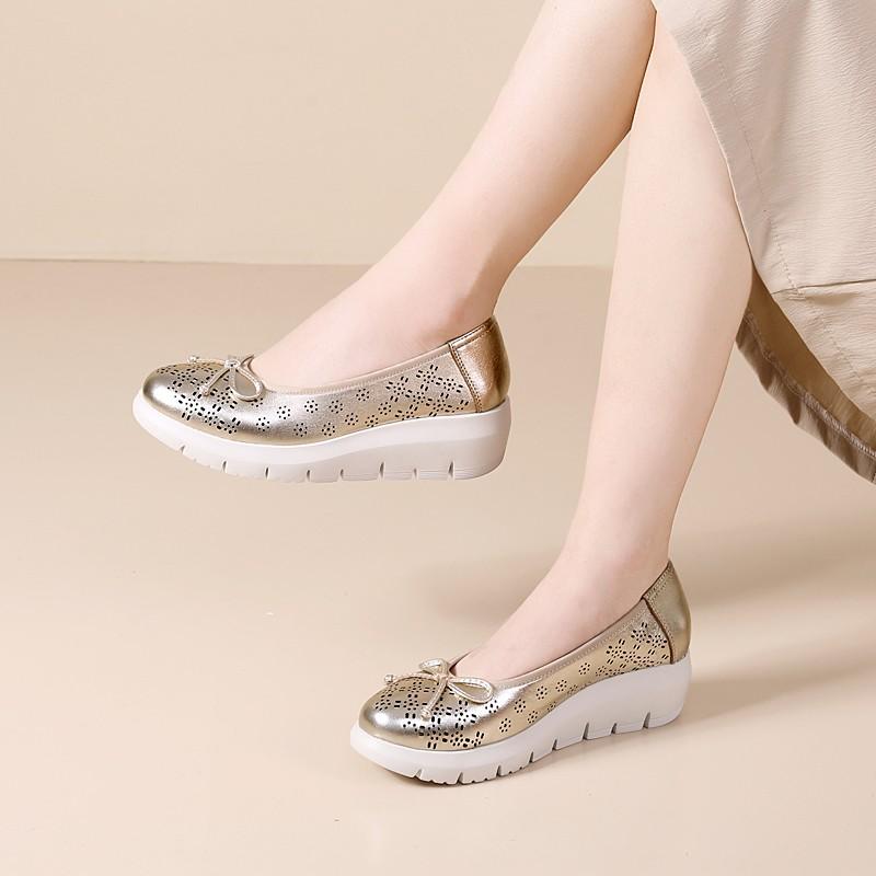 Mode 2025 Neue Ultraleichte Schleife Sommer Einzelne Schuhe Weiche Sohle Oma Schuhe Plateau Ausgehöhlt Übergröße Damenschuhe
