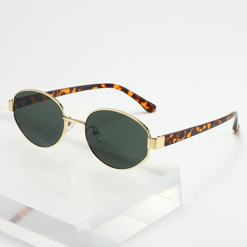 Vintage Retro Oval Shape Sunglasses Vintage Metal Material Frame Women's Oval Shape Sunglasses Classic Ladies Steampunk UV400 Glasses