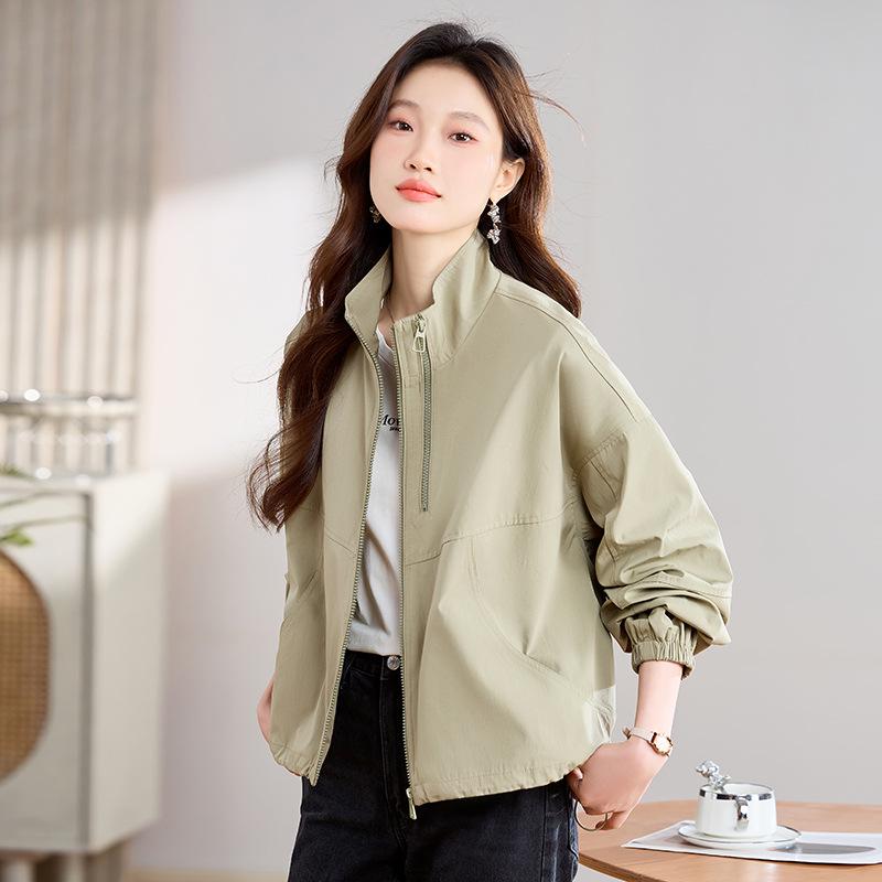 

Женская свободная модная куртка-ветровка с воротником-стойкой на весну 2025 года M (90-115 jin) оливковое зеленый