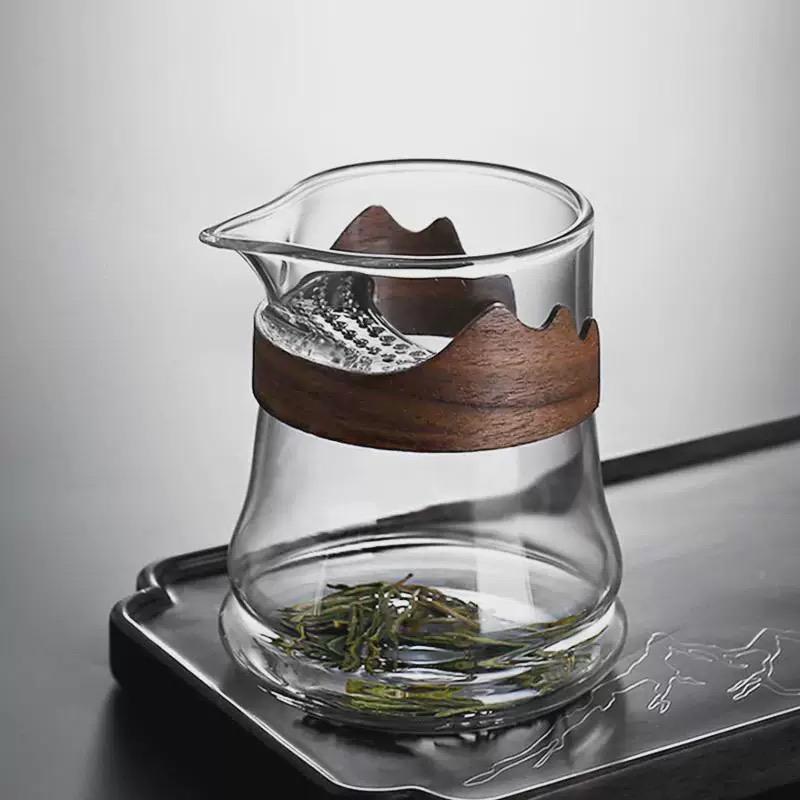 Japanischer hitzebeständiger Glas-Fair-Cup Teekanne mit Anti-Verbrühungs-Walnuss-Griff Chahai Halbmond-Filtertasse Kungfu Teegeschirr