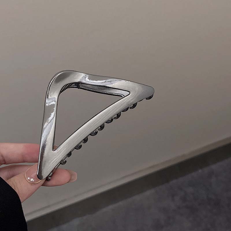 Fashion Metal Triangle Hair Claw Clip Trendy Geometric Large Shark Clip Hairpins for Women Girl Headwear Hair Accessories