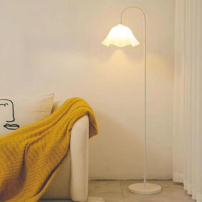 Oeny Petal Flower Floor Lamp