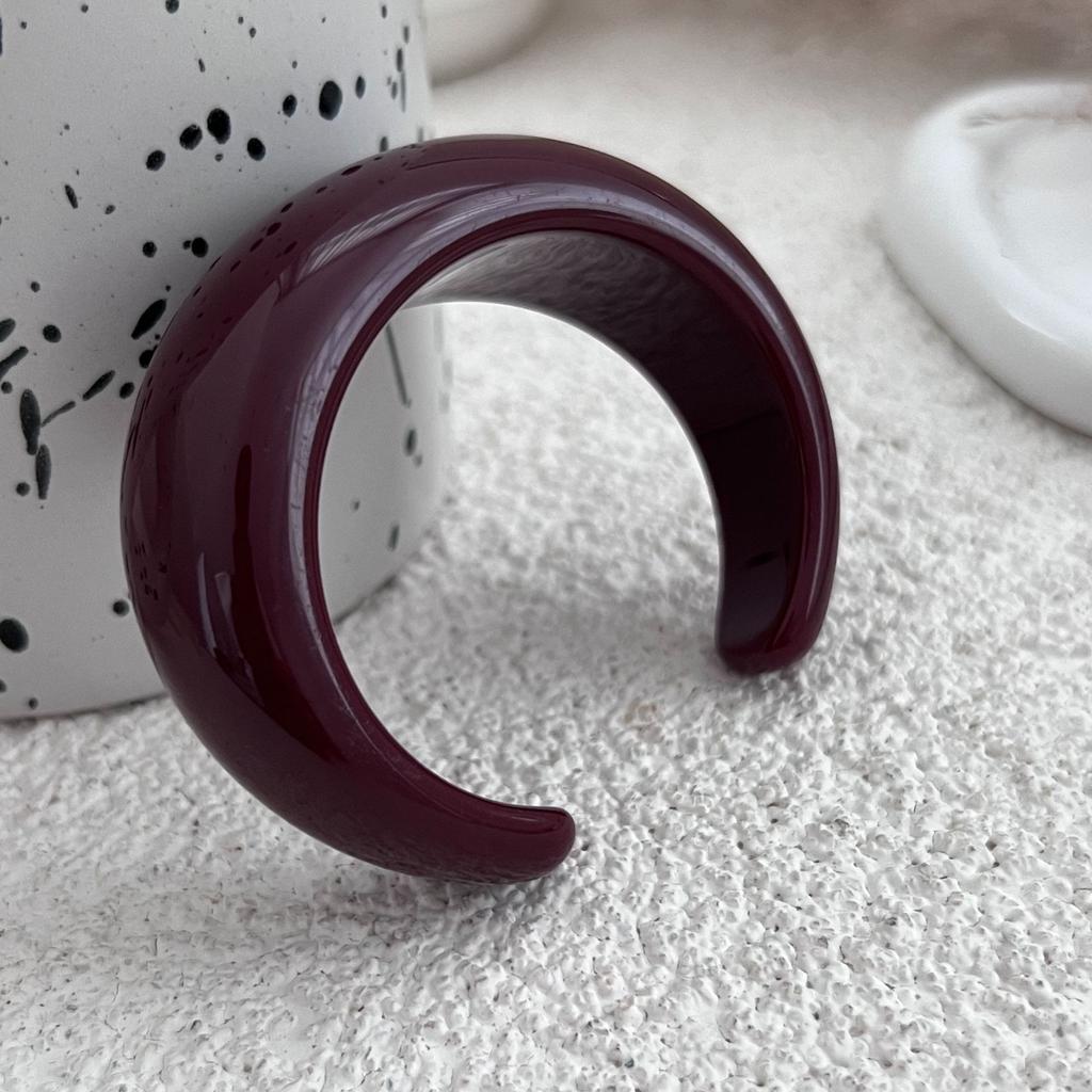 Solid Color Temperament Resin Glossy Opening Bracelets for Women Men Geometric Punk Minimalist Jewelry Cuff Wide Bangles Accessories Hot Sale