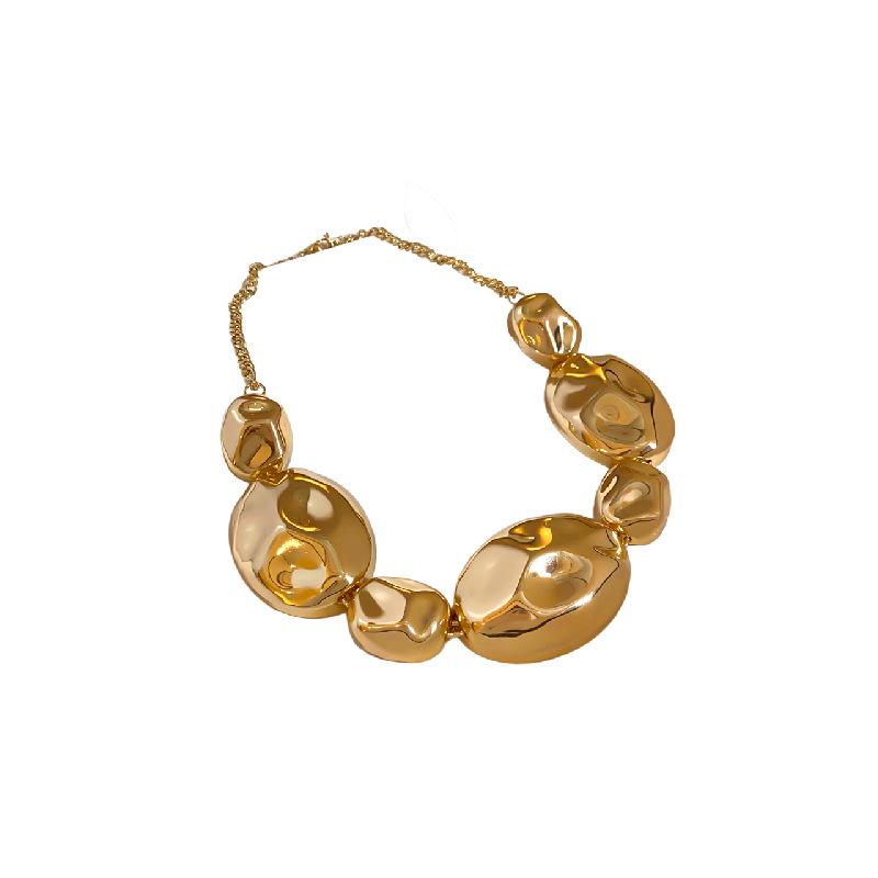 Oval Irregular Geometric Necklace - Unique Metal Clavicle Chain, Fashionable and Elegant Design
