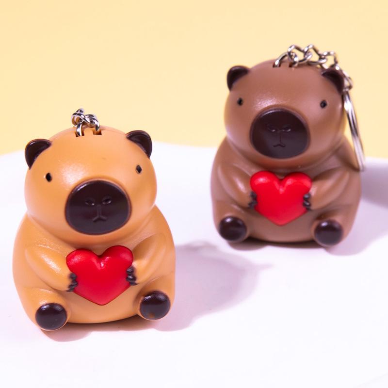 Kreativní svítící kapybara srdce Klíčenka a přívěsek na batoh pro Qixi Festival Valentýna