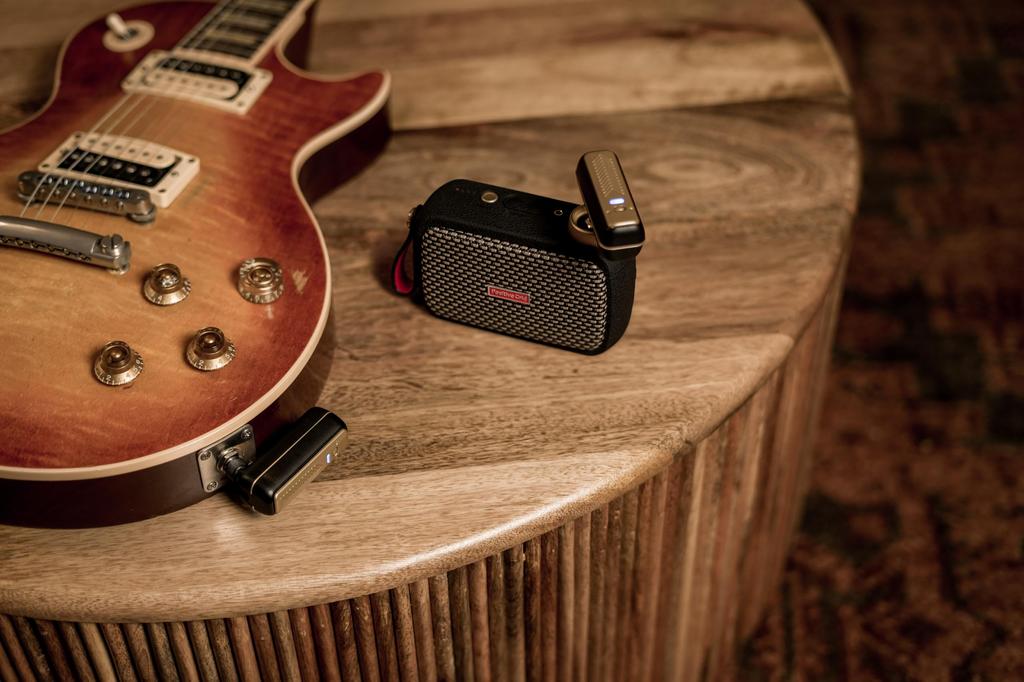 Positive Grid Spark LINK Gitarre Kabellos 20m Schnellladung für Zwei Geräte Latenz 6 Stunden Kontinuierliches Rotationssystem, 4-Kanal, Kompakt, 2,4GHz