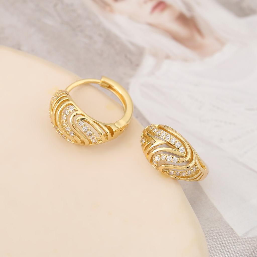 Luxury Geometric Hollow Zircon Ear Cuffs Niche Totem Design Elegant And Sophisticated Stud Earrings For Women