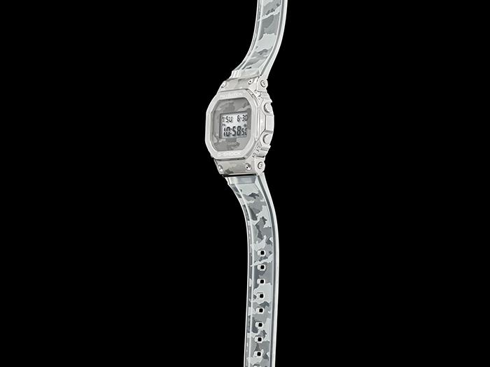 Casio G-SHOCK Men's Stainless Steel 200M Water Resistant Shock Resistant Alarm Quartz Watch GM-5600SCM-1