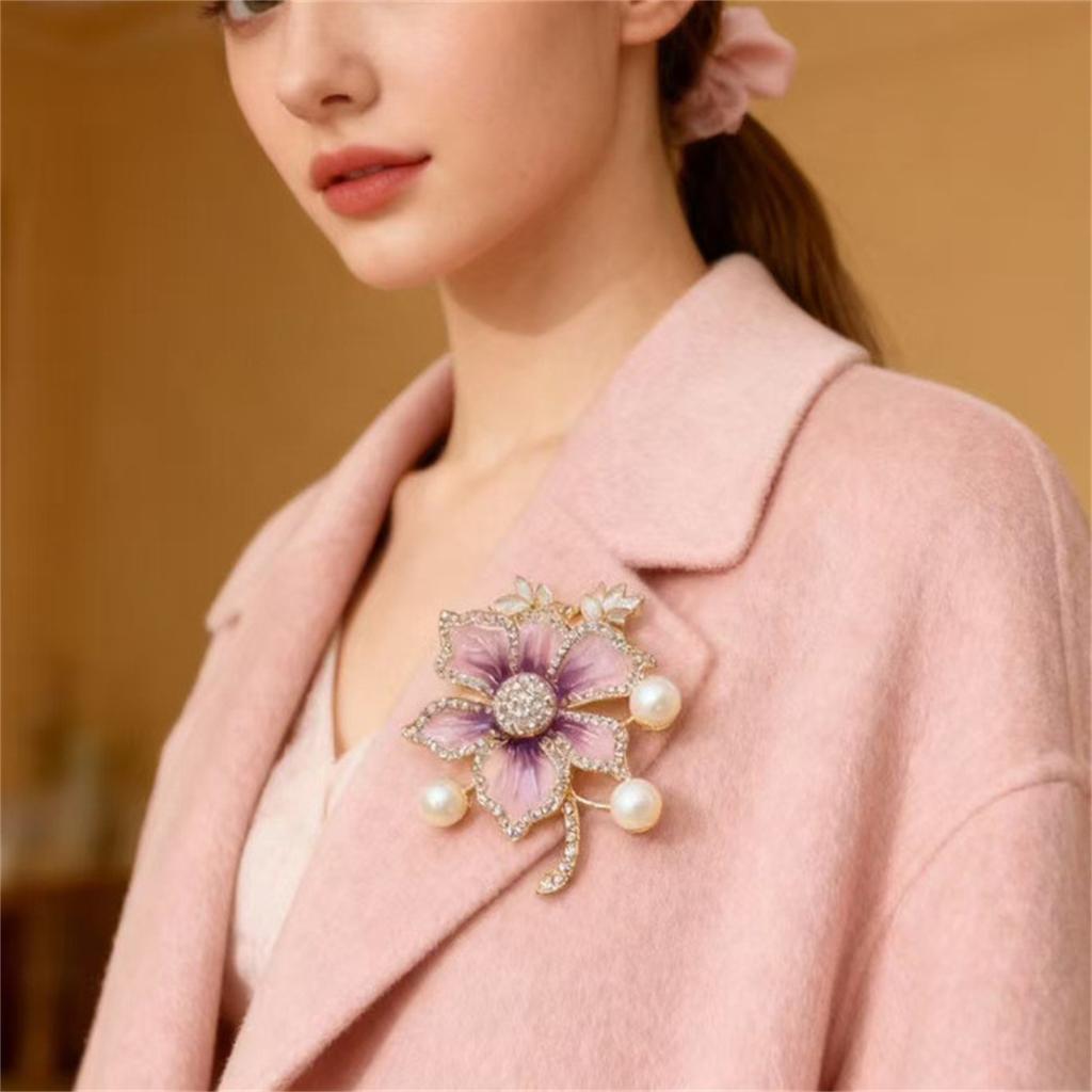 Fashion Purple Lilac Flower Delicate Brooches For Women Clothing Coat Banquet Accessories Gifts
