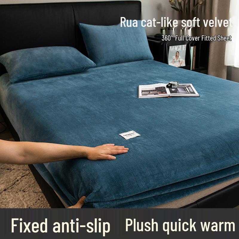 Winter Crystal Velvet Bedspread Set: Single-Piece Milk Velvet Fitted Sheet & Protective Cover for Dorm, Thickened Three-Piece.